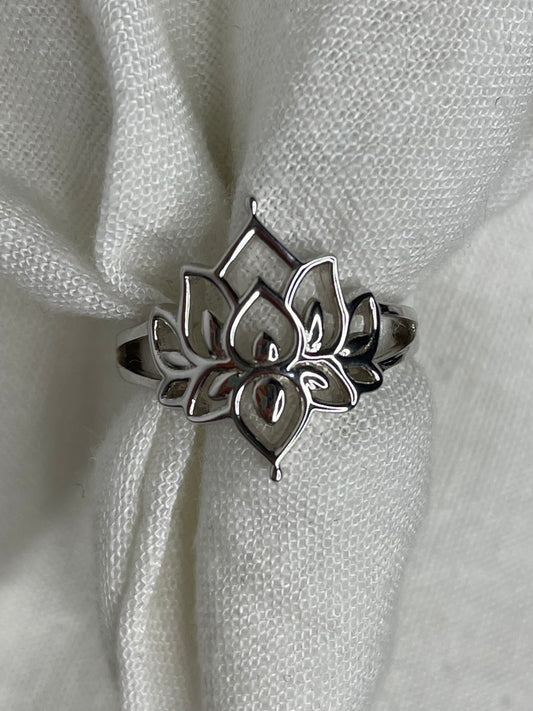 Lotus Ring